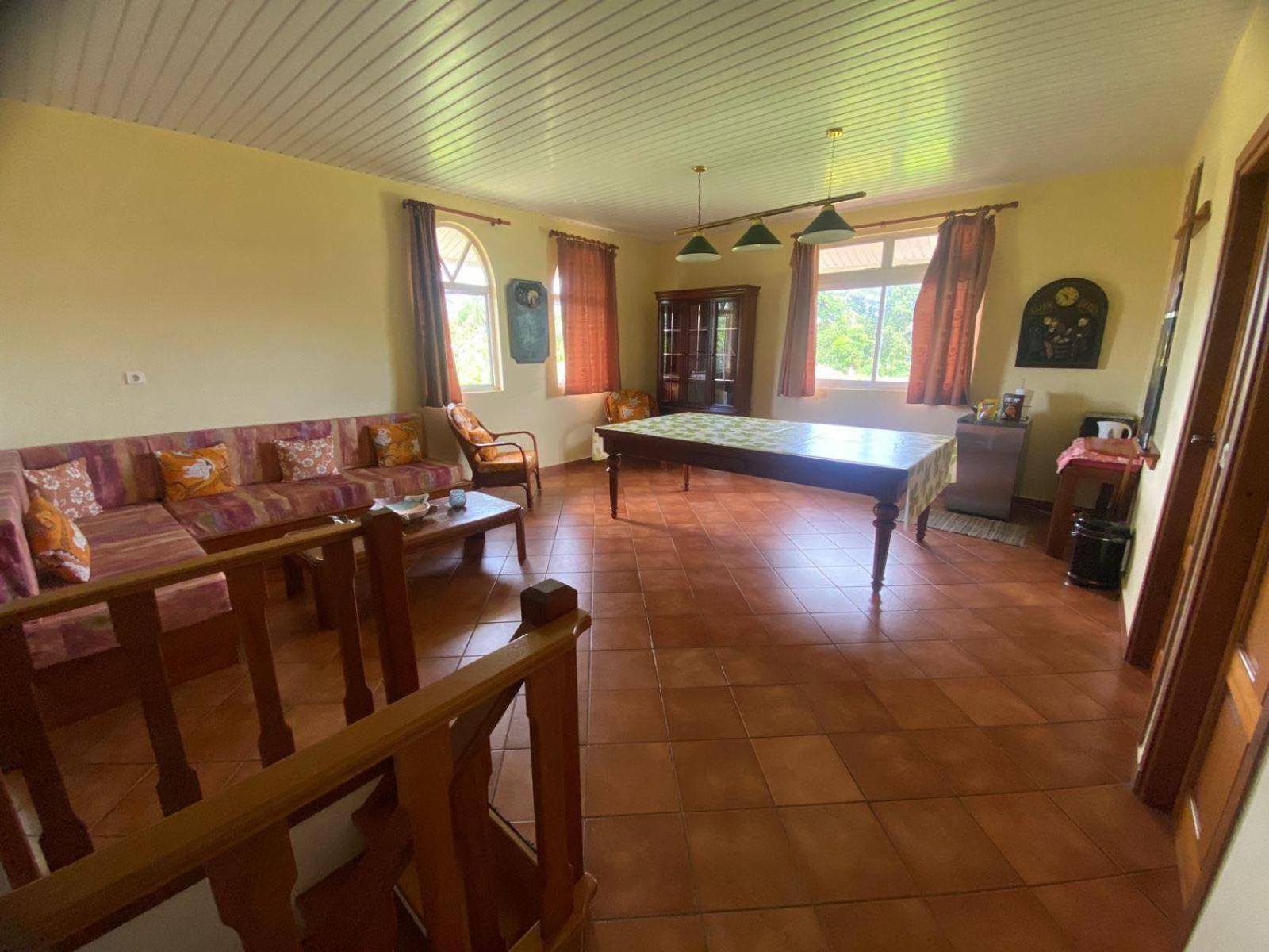 Te Mana Lodge Taravao Екстериор снимка